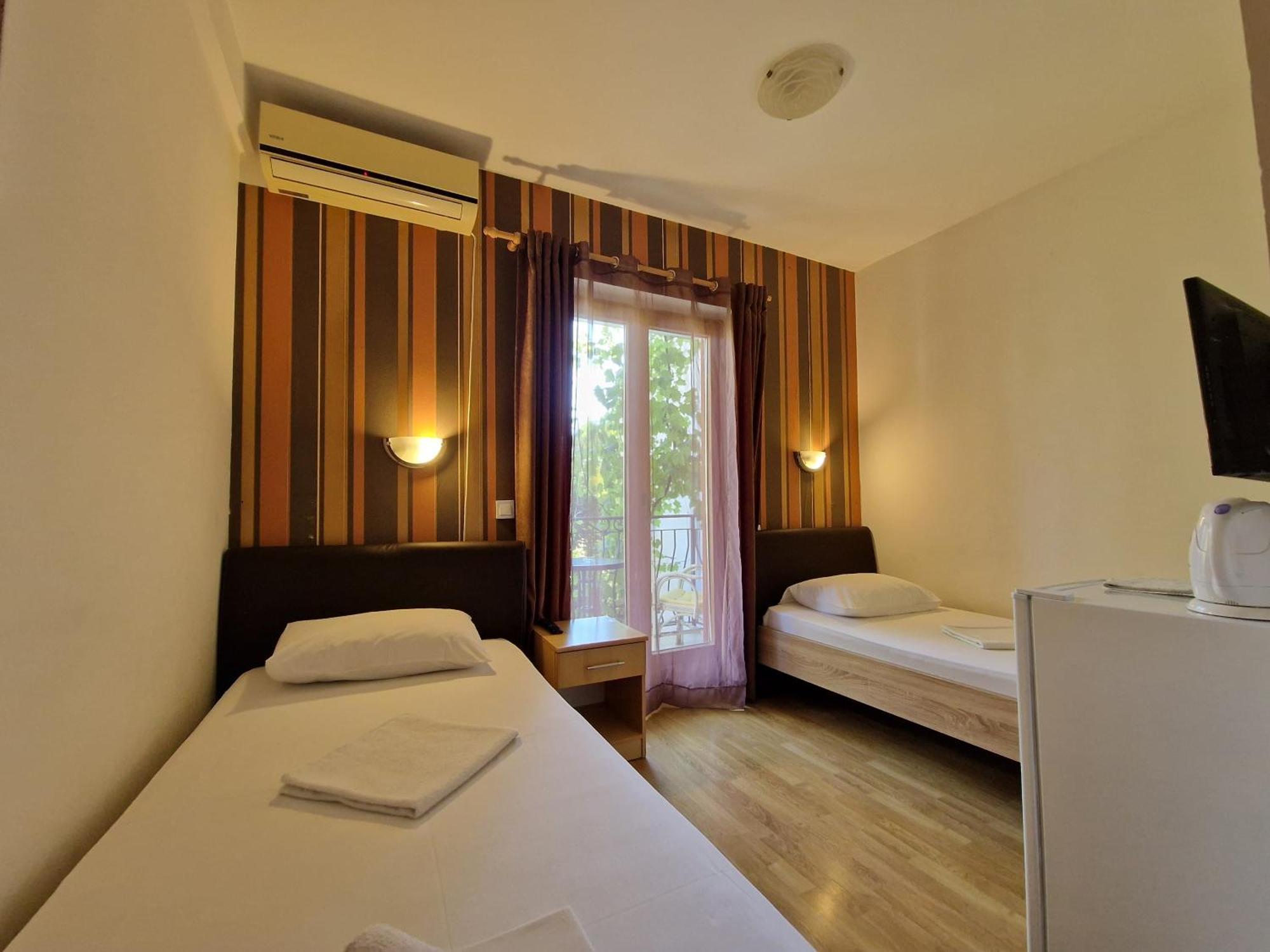 Guest House Damjana บุดวา ห้อง รูปภาพ