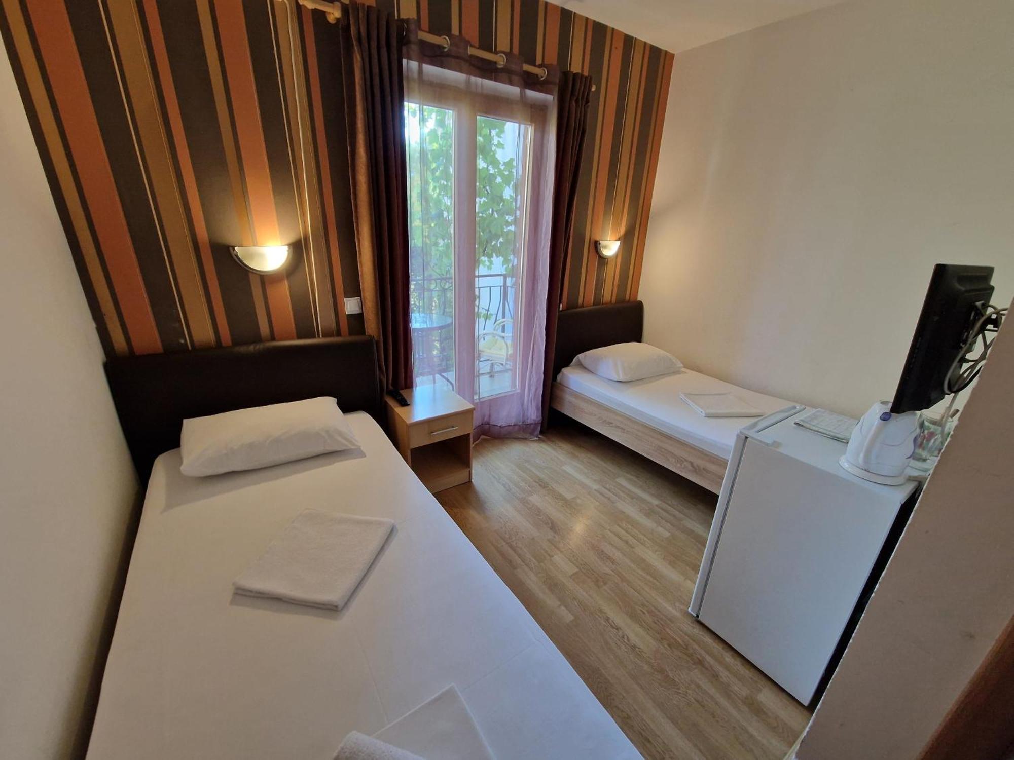 Guest House Damjana บุดวา ห้อง รูปภาพ