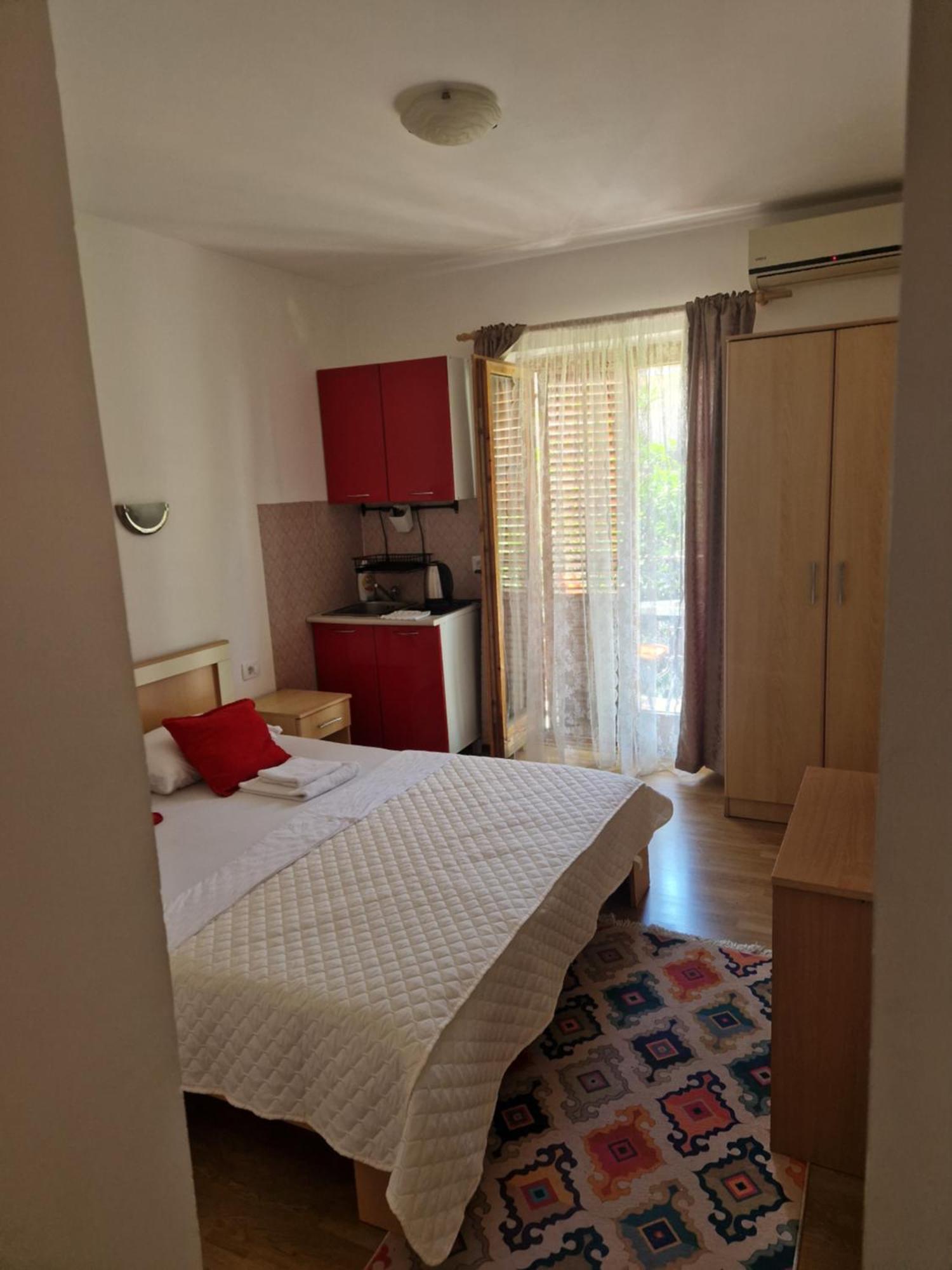 Guest House Damjana บุดวา ภายนอก รูปภาพ