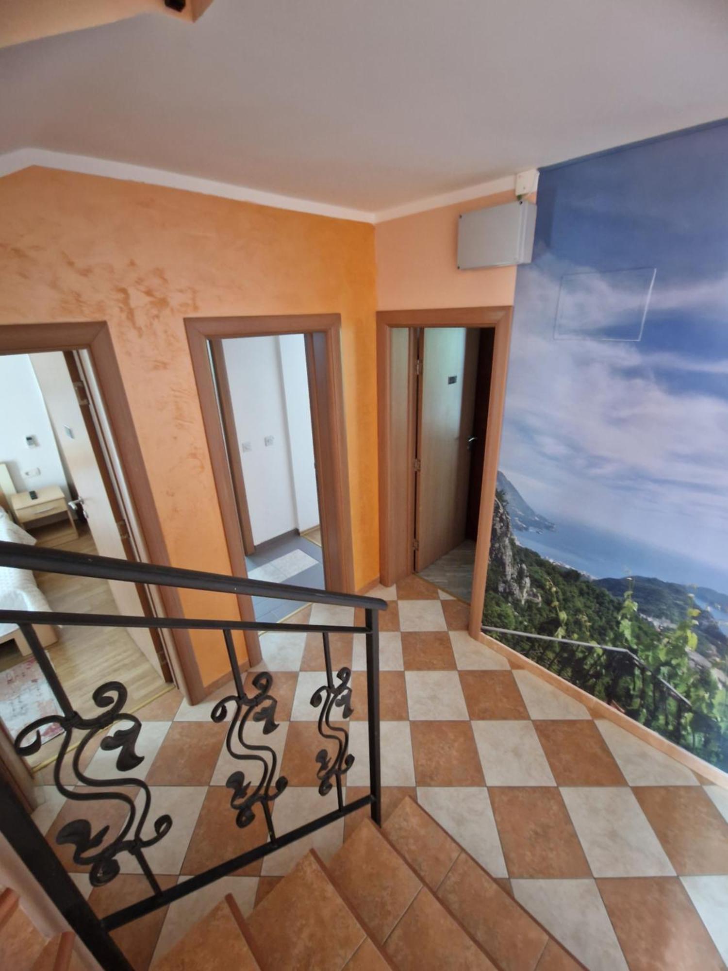 Guest House Damjana บุดวา ภายนอก รูปภาพ