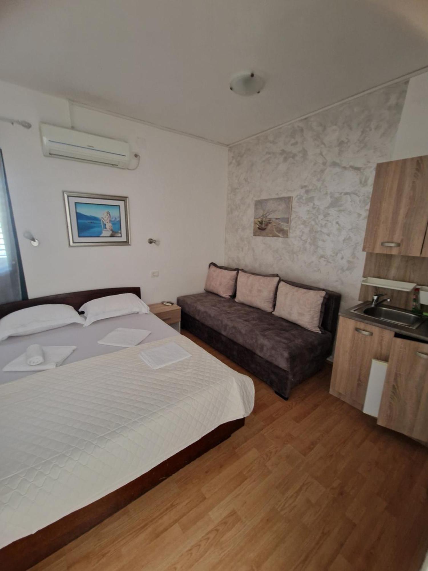 Guest House Damjana บุดวา ภายนอก รูปภาพ